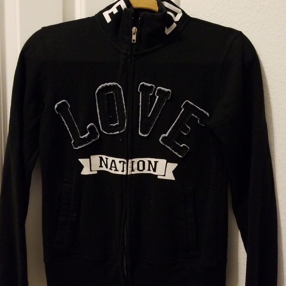 Sweat Shirt
